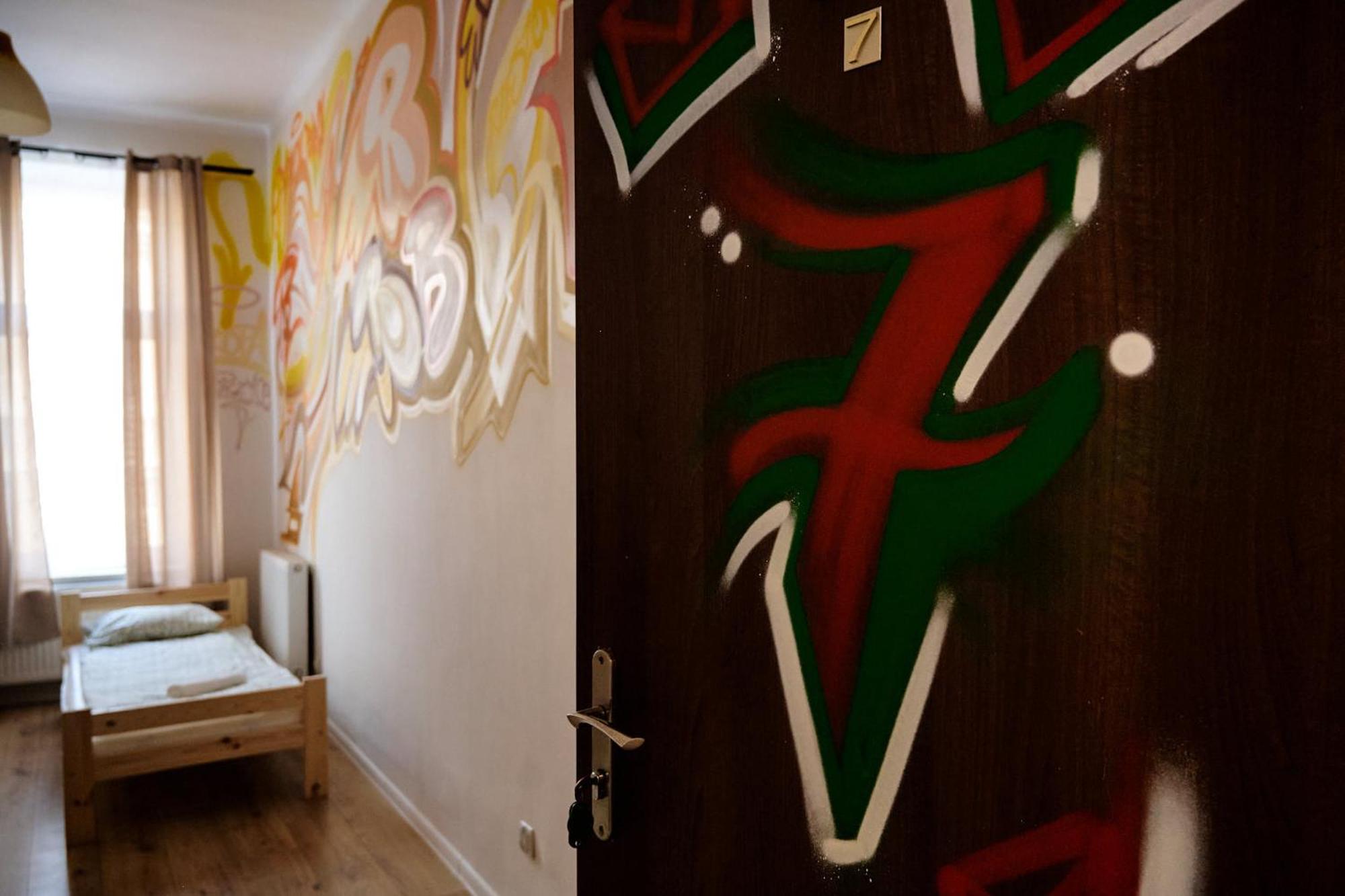 Hostel Graffiti Красков Екстериор снимка