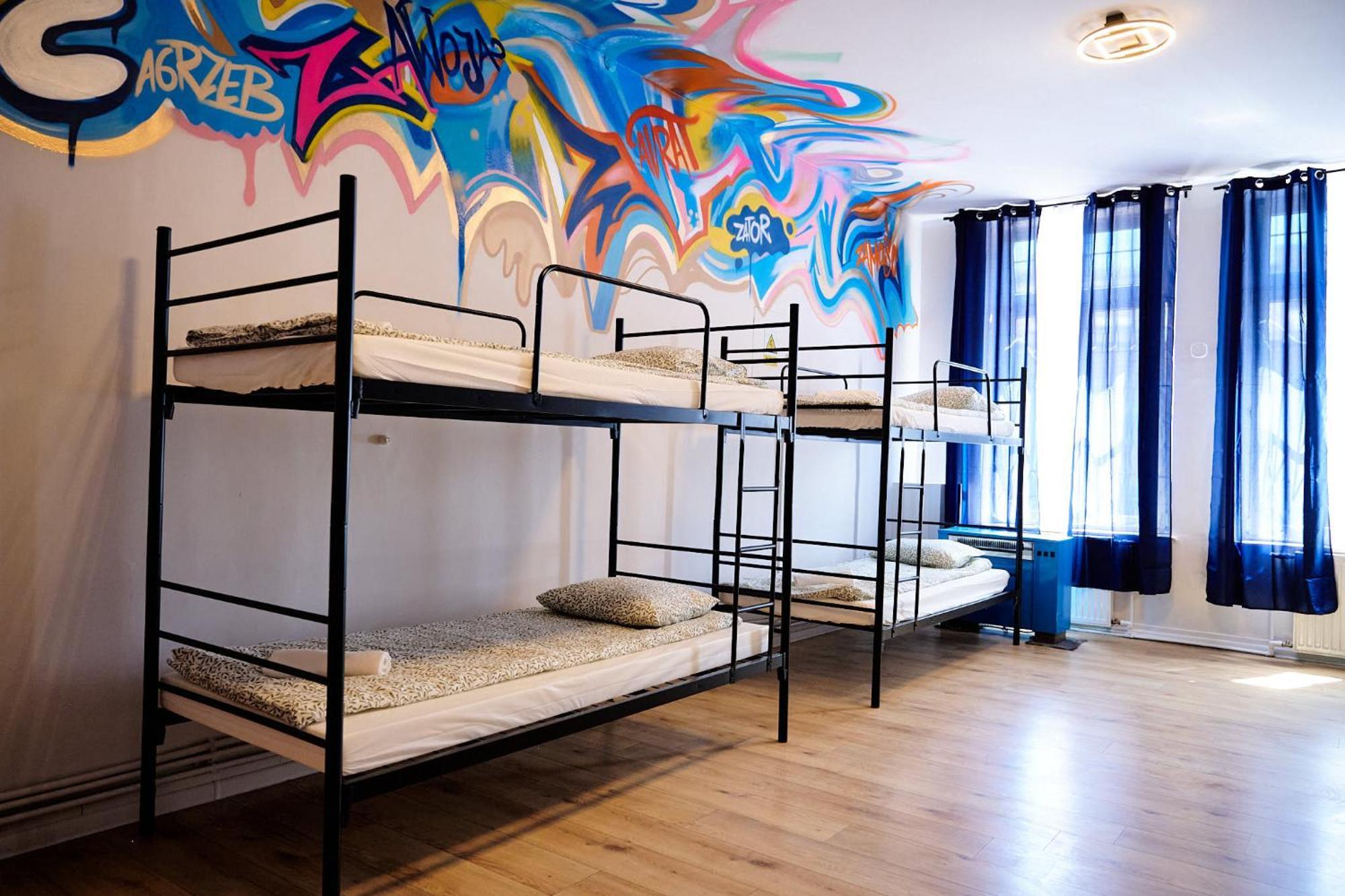 Hostel Graffiti Красков Екстериор снимка